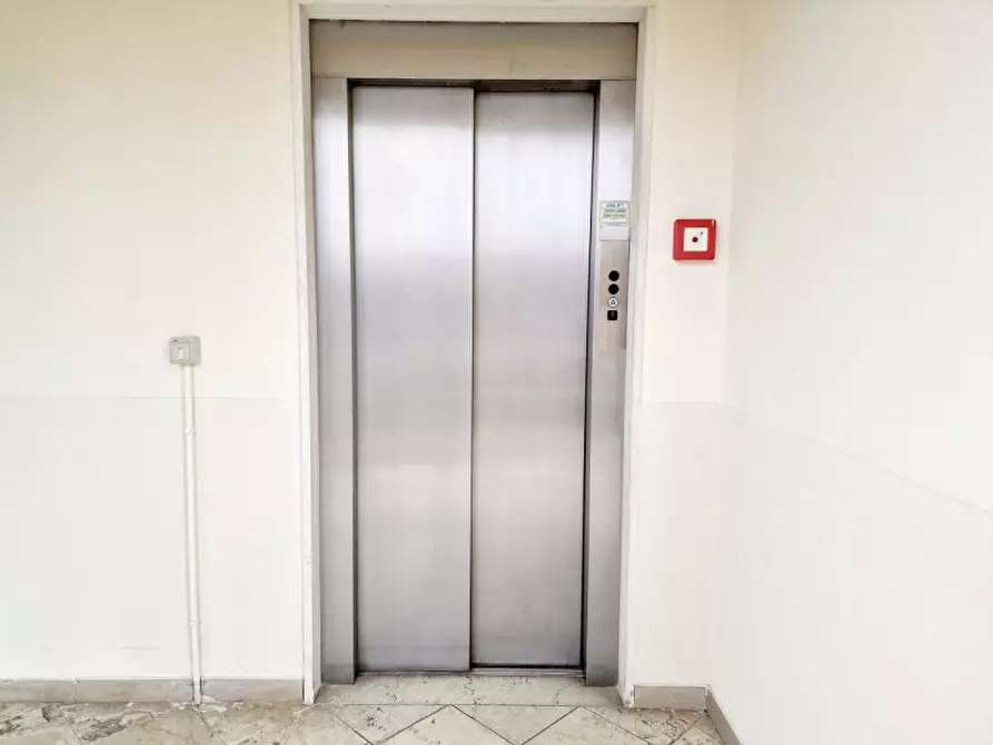 Immagine 4 di Ufficio in vendita  in via argine restara a Este