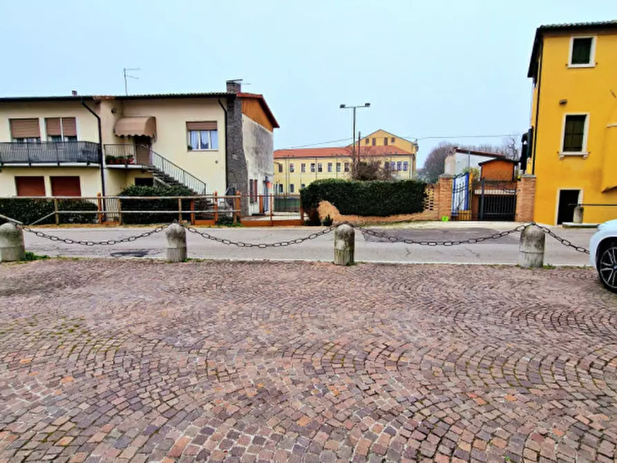 Immagine 6 di Ufficio in vendita  in via argine restara a Este
