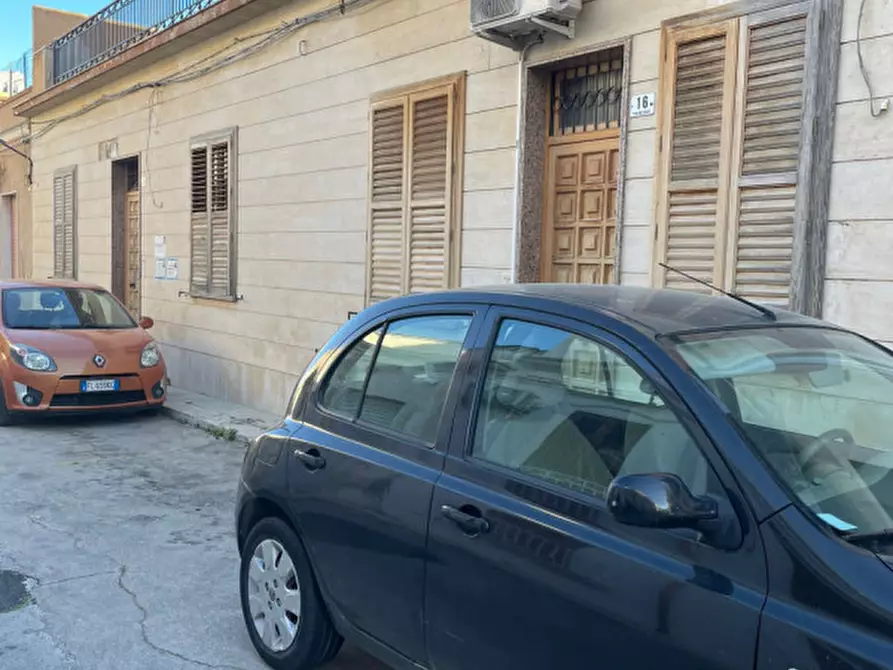 Immagine 1 di Casa indipendente in vendita  in via Pasquale Calvi a Avola