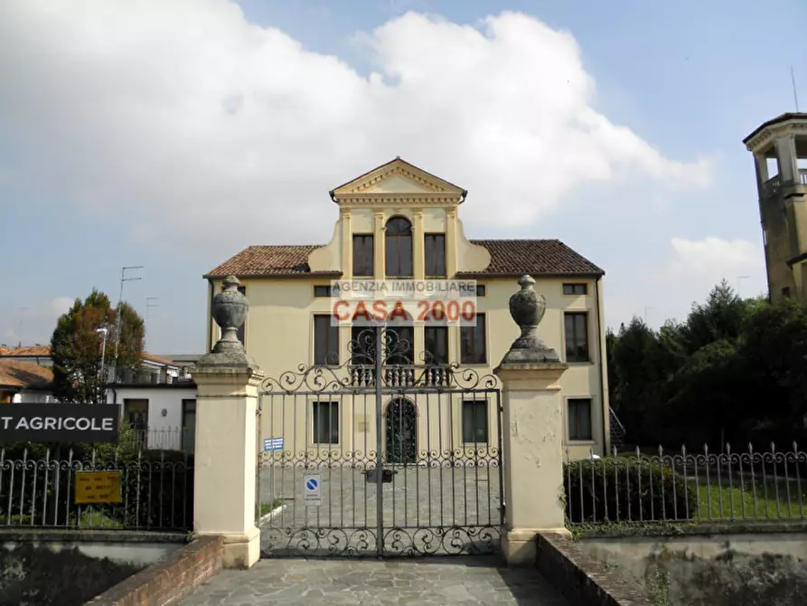 Immagine 5 di Villa in vendita  in via trento trieste 15 a Camposampiero