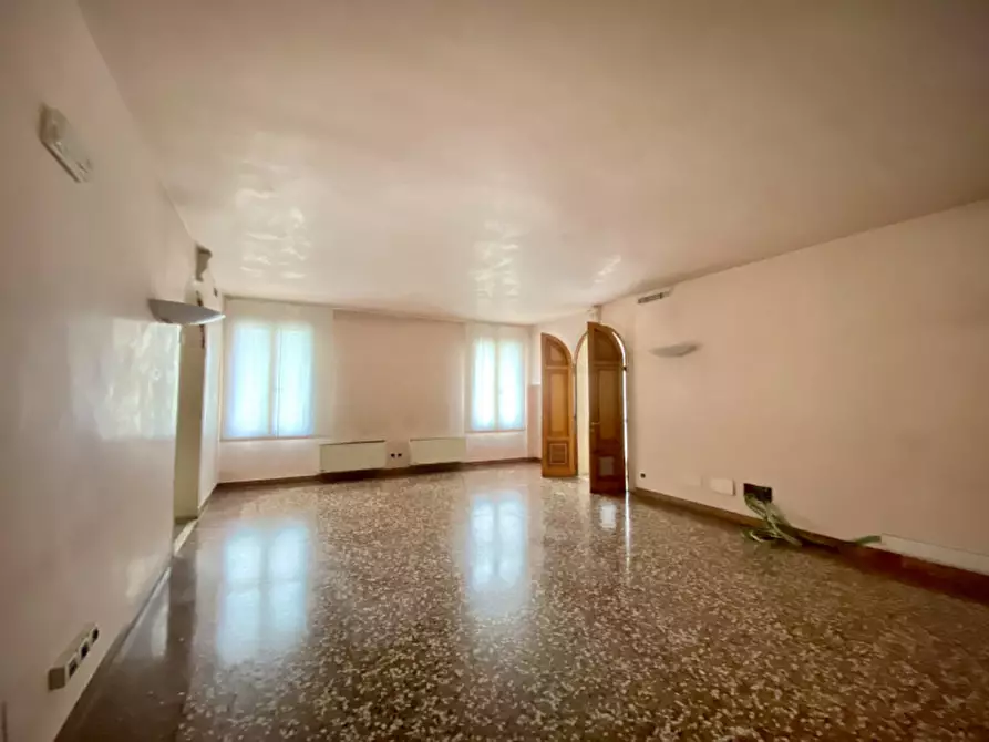 Immagine 43 di Villa in vendita  in via trento trieste 15 a Camposampiero
