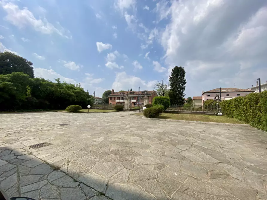 Immagine 54 di Villa in vendita  in via trento trieste 15 a Camposampiero