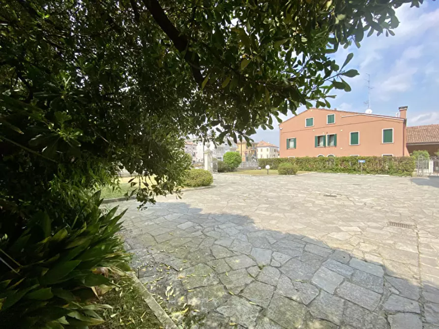 Immagine 56 di Villa in vendita  in via trento trieste 15 a Camposampiero