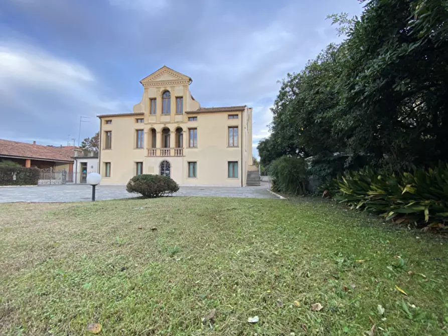 Immagine 58 di Villa in vendita  in via trento trieste 15 a Camposampiero