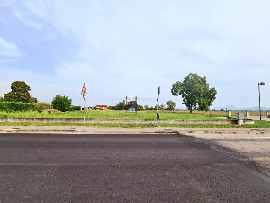 Immagine 5 di Terreno in vendita  in VIA FRANCESCO PETRARCA a Poiana Maggiore