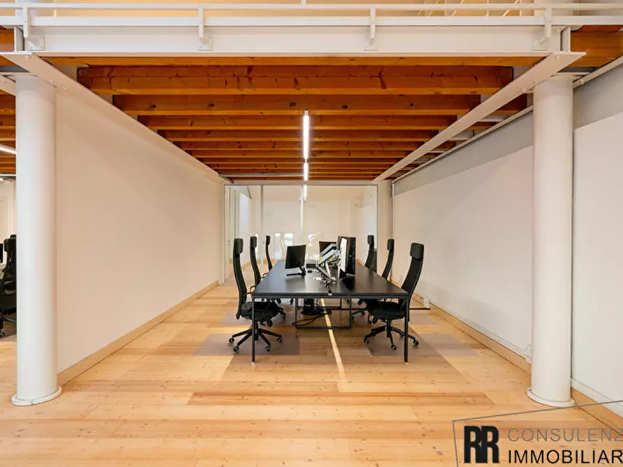 Immagine 2 di Ufficio in vendita  in Via Meucci a Verona