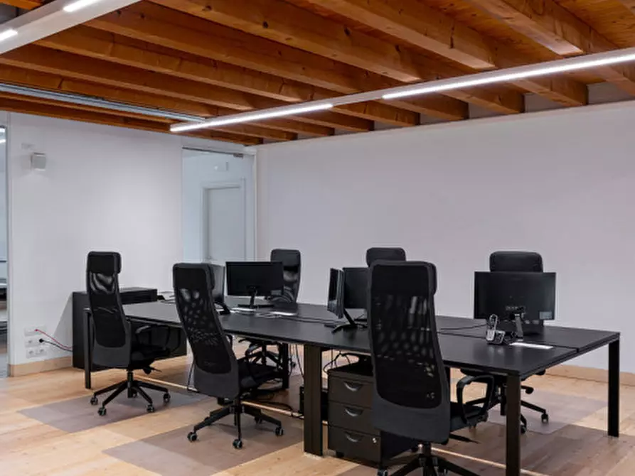 Immagine 4 di Ufficio in vendita  in Via Meucci a Verona