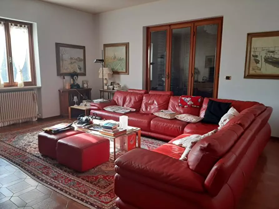 Immagine 7 di Villa in vendita  a Monzambano