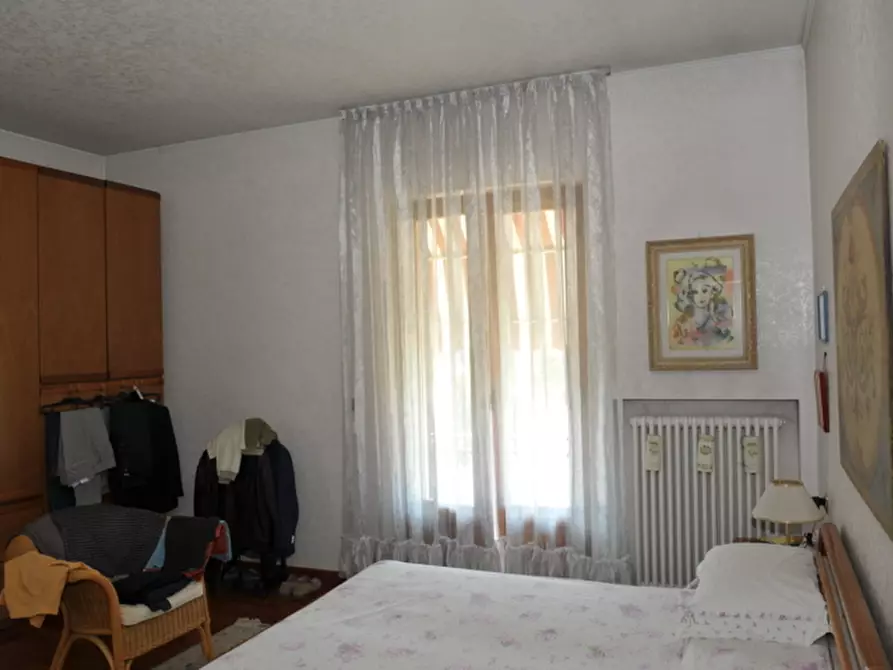 Immagine 18 di Villa in vendita  a Monzambano