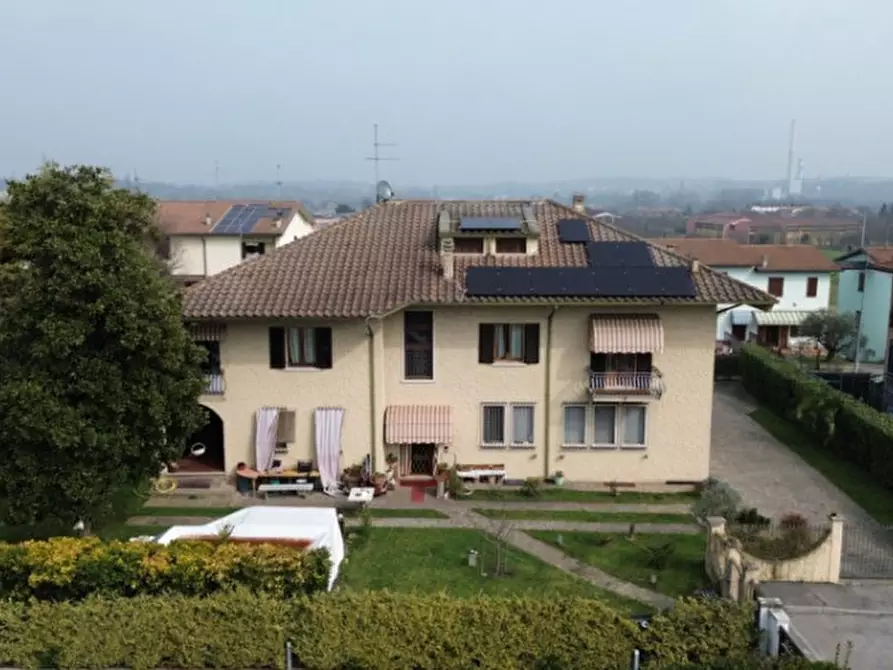 Immagine 37 di Villa in vendita  a Monzambano