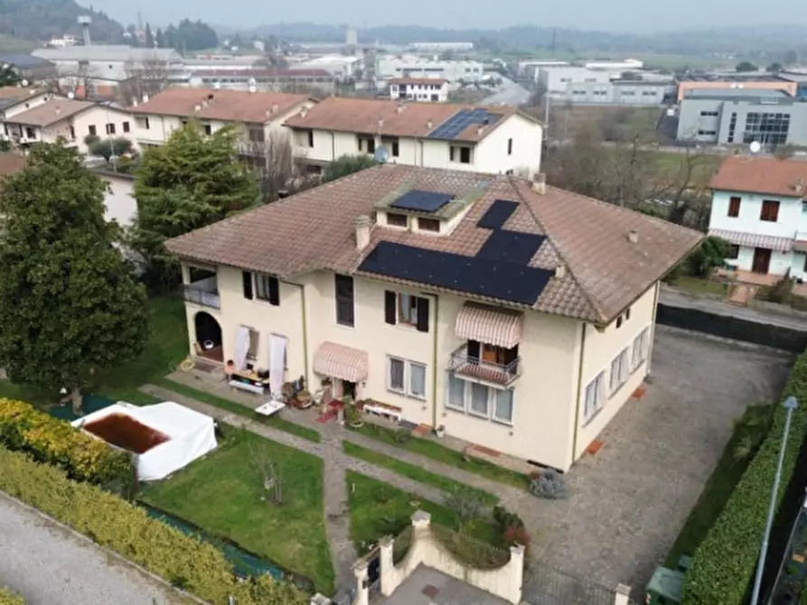 Immagine 39 di Villa in vendita  a Monzambano