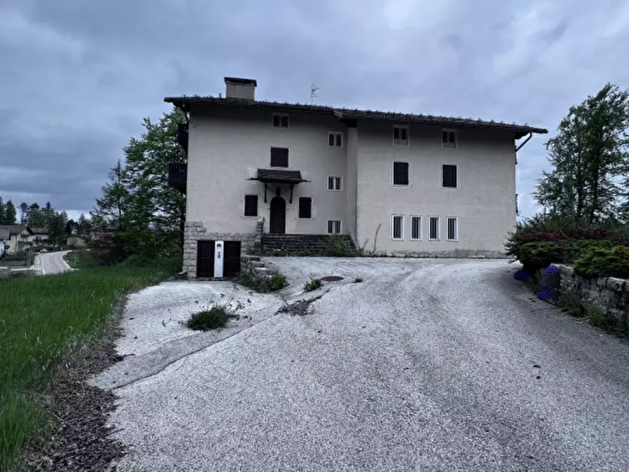 Immagine 2 di Villa in vendita  in Lavarone (TN) Via Dante Alighieri 8 a Lavarone