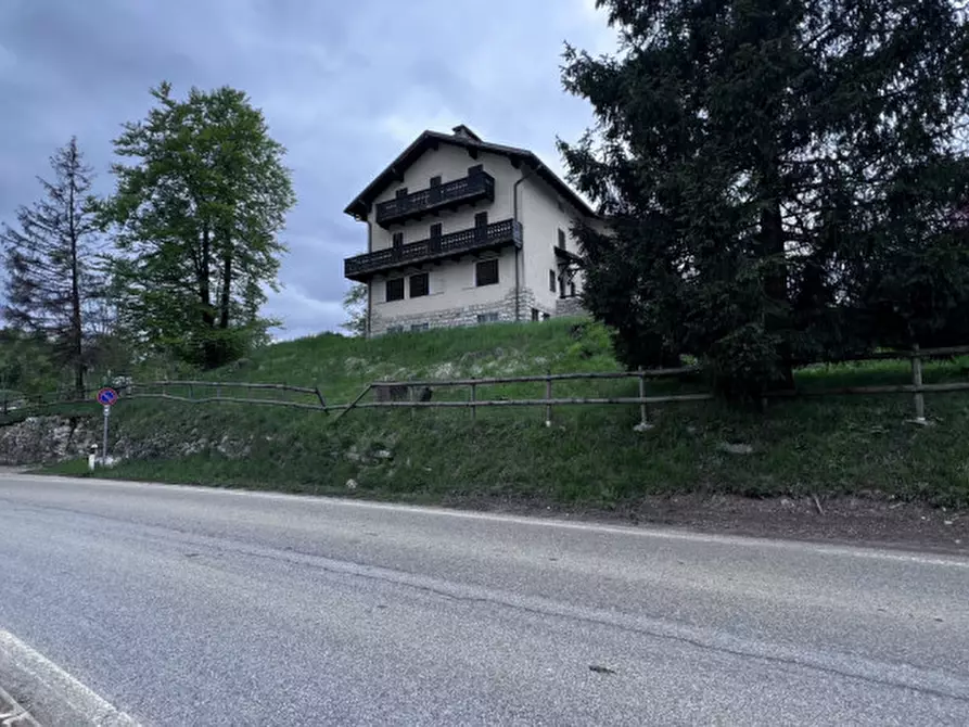 Immagine 9 di Villa in vendita  in Lavarone (TN) Via Dante Alighieri 8 a Lavarone