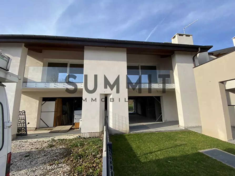 Immagine 3 di Appartamento in vendita  in via dello sport a Schio