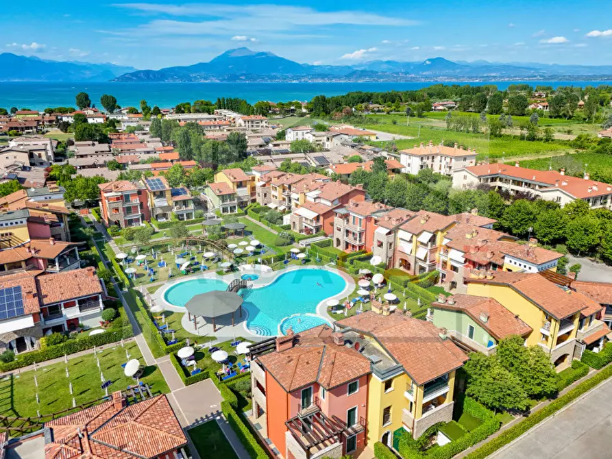 Immagine 1 di Appartamento in vendita  in VIA LEONARDO DA VINCI 33 a Sirmione