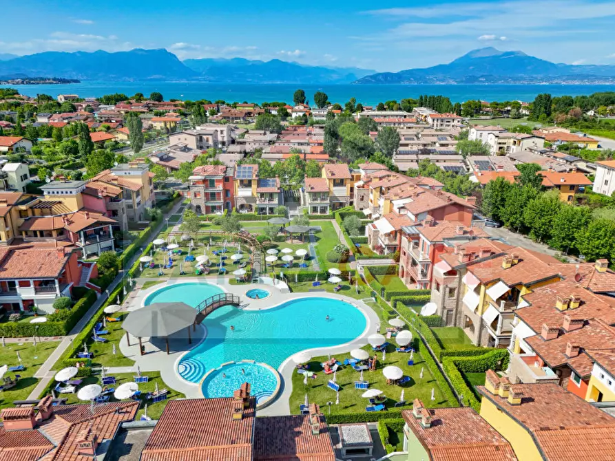 Immagine 3 di Appartamento in vendita  in VIA LEONARDO DA VINCI 33 a Sirmione