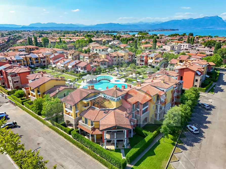 Immagine 25 di Appartamento in vendita  in VIA LEONARDO DA VINCI 33 a Sirmione