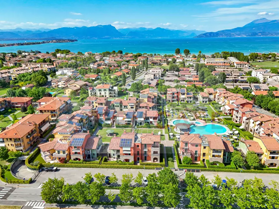 Immagine 26 di Appartamento in vendita  in VIA LEONARDO DA VINCI 33 a Sirmione