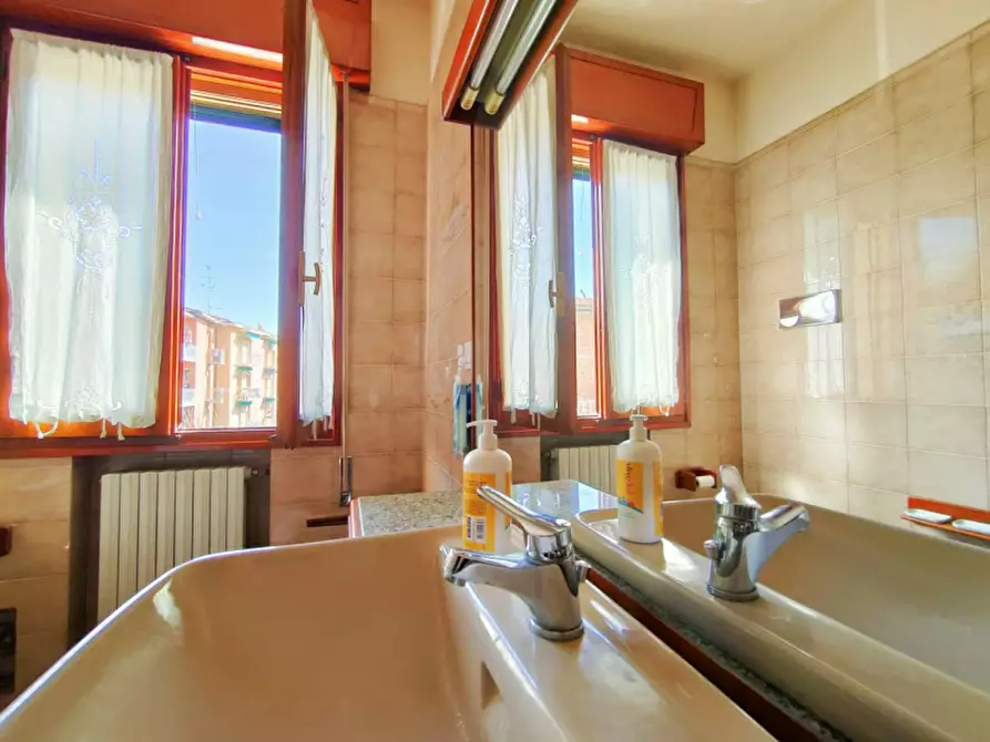 Immagine 18 di Camera in affitto  in via vivaldi a Bologna