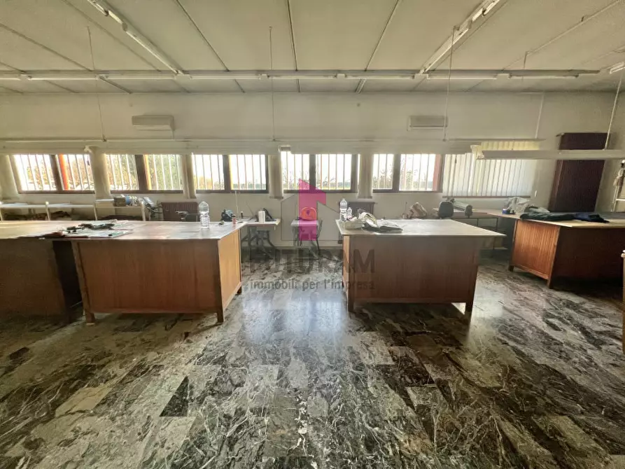 Immagine 16 di Capannone industriale in affitto  in Via Dante a Torri Di Quartesolo