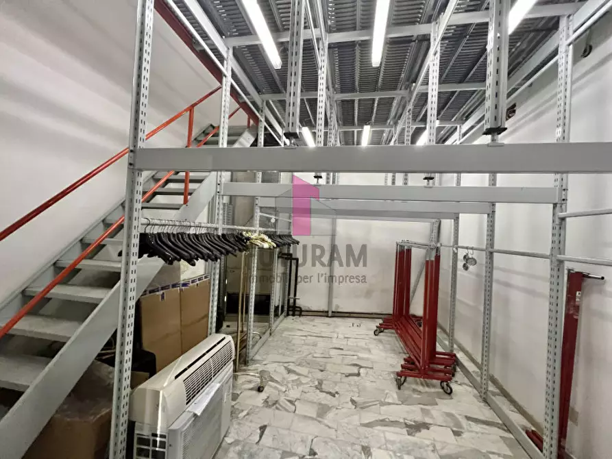 Immagine 21 di Capannone industriale in affitto  in Via Dante a Torri Di Quartesolo