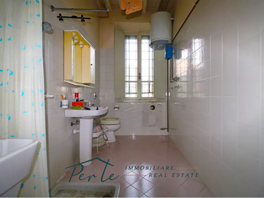 Immagine 15 di Palazzo in vendita  in Via Giuseppe Mazzini 29 a Gazzuolo