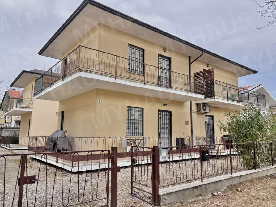 Immagine 27 di Appartamento in vendita  in Via Andrea Palladio, 41 a Cesenatico