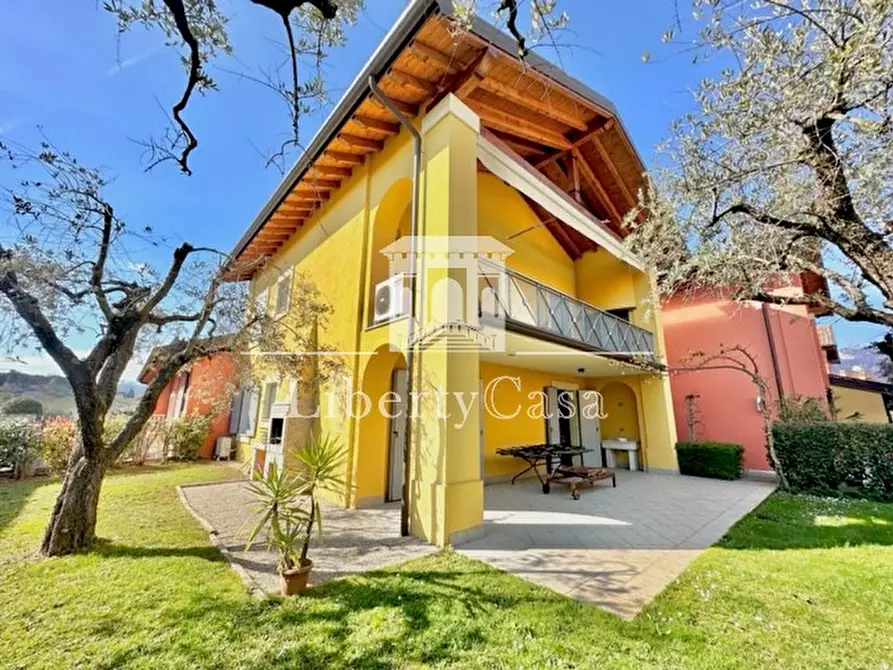 Immagine 1 di Appartamento in vendita  in Via Boschette a San Felice Del Benaco