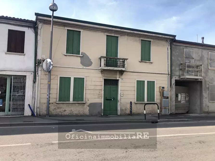 Immagine 1 di Casa indipendente in vendita  in Via Enrico Caterino Davila a Piove Di Sacco