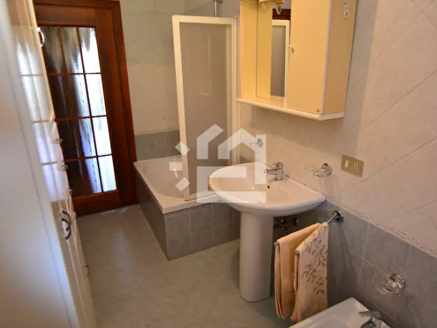 Immagine 10 di Appartamento in affitto  in luigi galvani 8 a Toscolano-Maderno