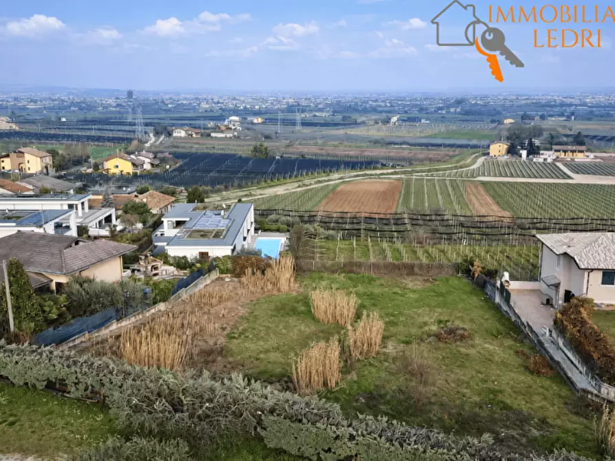 Immagine 5 di Villa in vendita  in Via Castagnaro, 2 a Sona