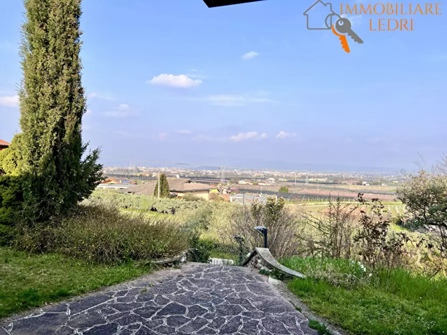 Immagine 19 di Villa in vendita  in Via Castagnaro, 2 a Sona
