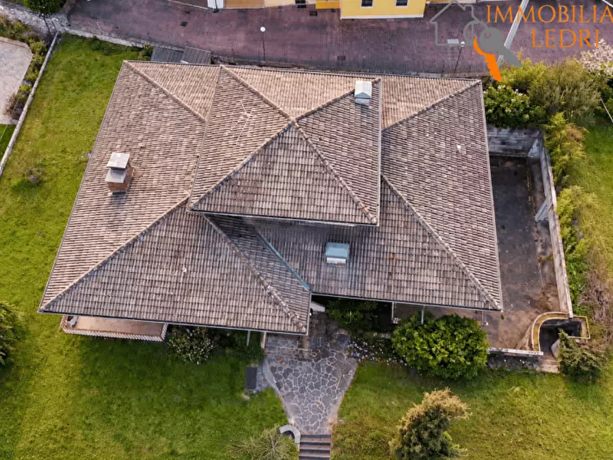 Immagine 23 di Villa in vendita  in Via Castagnaro, 2 a Sona