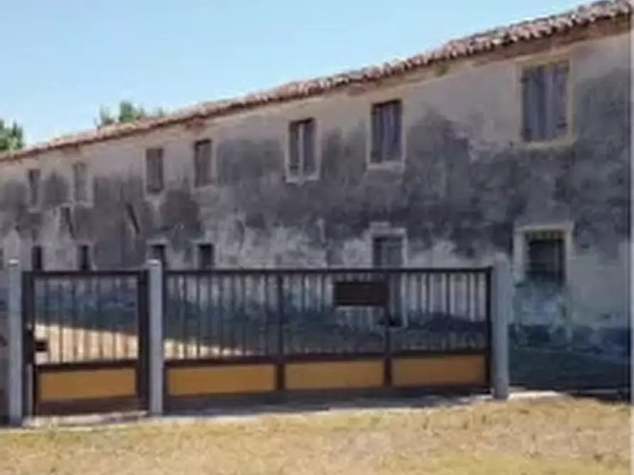 Immagine 1 di Palazzo in vendita  in VIA TOCCOLO a Isola Della Scala