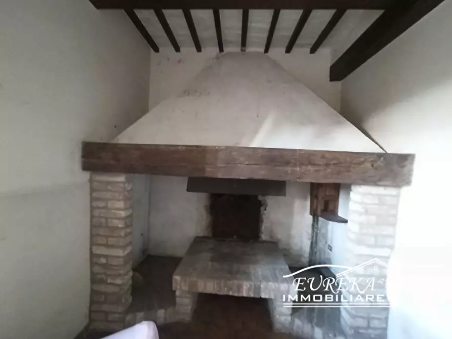 Immagine 3 di Appartamento in vendita  in via garibaldi a Castiglione Del Lago