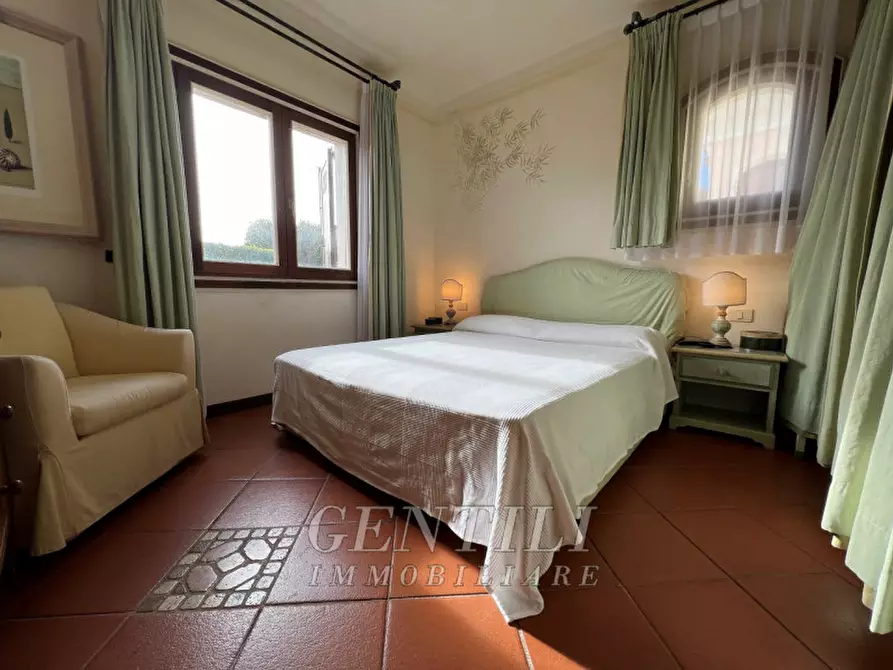 Immagine 5 di Appartamento in vendita  a Arzachena