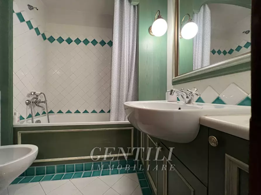 Immagine 6 di Appartamento in vendita  a Arzachena