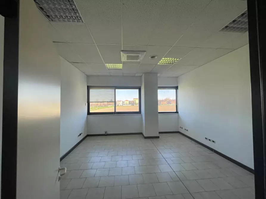 Immagine 4 di Ufficio in vendita  in Via Mosca a Sassuolo