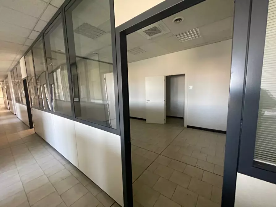 Immagine 5 di Ufficio in vendita  in Via Mosca a Sassuolo