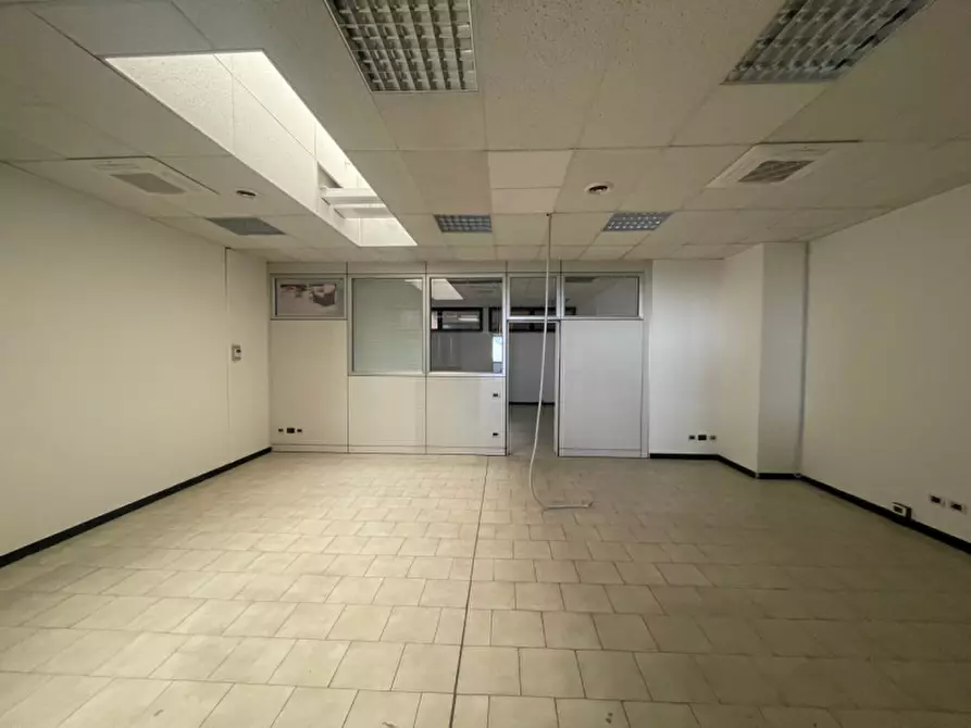 Immagine 8 di Ufficio in vendita  in Via Mosca a Sassuolo