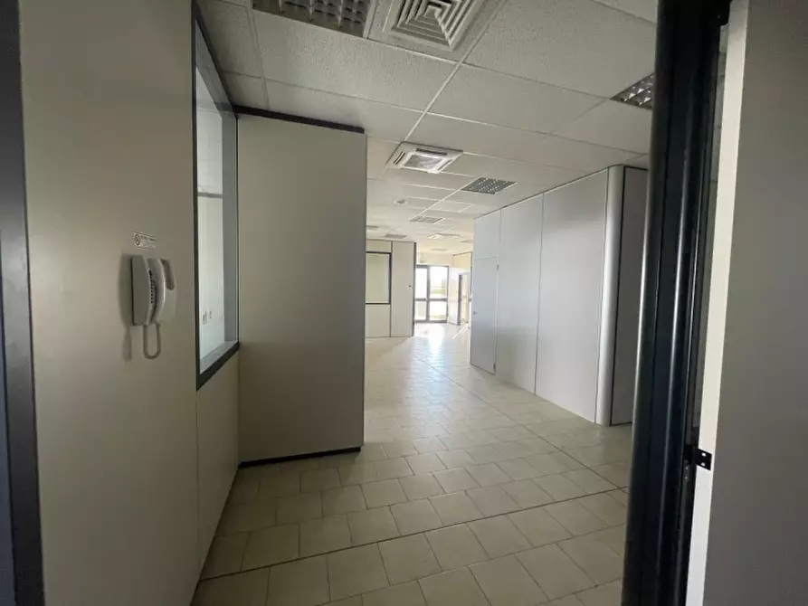 Immagine 9 di Ufficio in vendita  in Via Mosca a Sassuolo