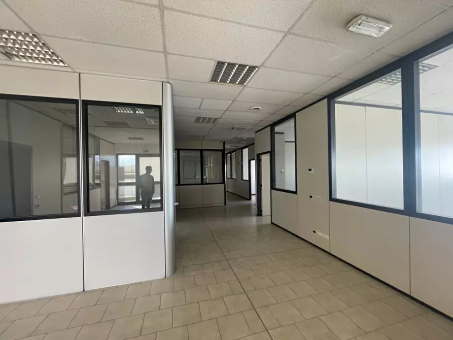 Immagine 11 di Ufficio in vendita  in Via Mosca a Sassuolo