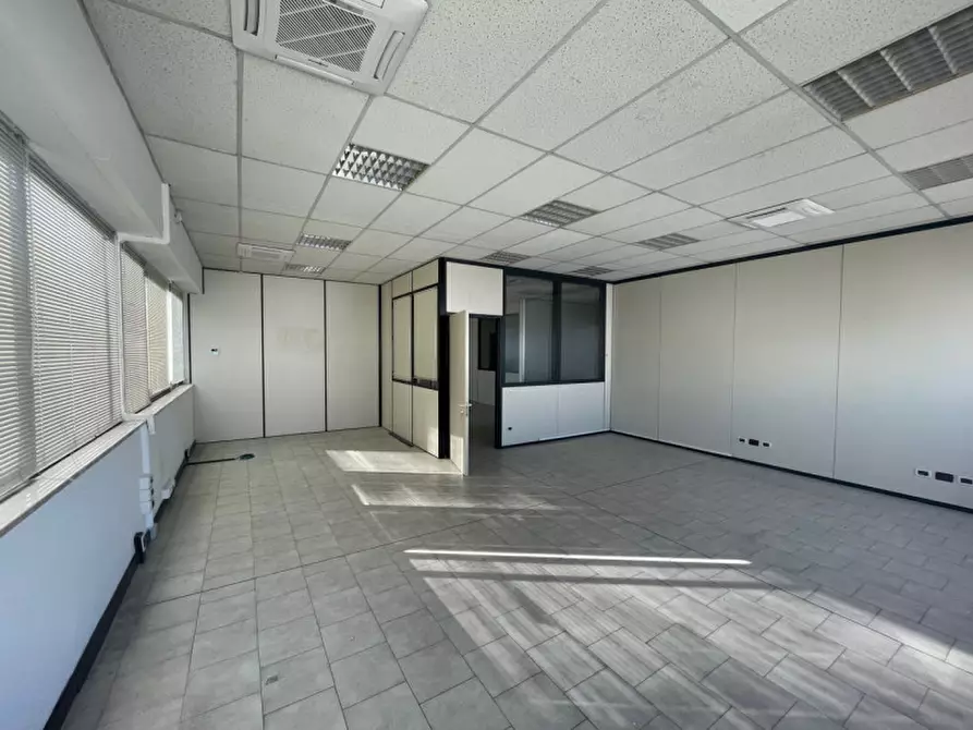 Immagine 13 di Ufficio in vendita  in Via Mosca a Sassuolo