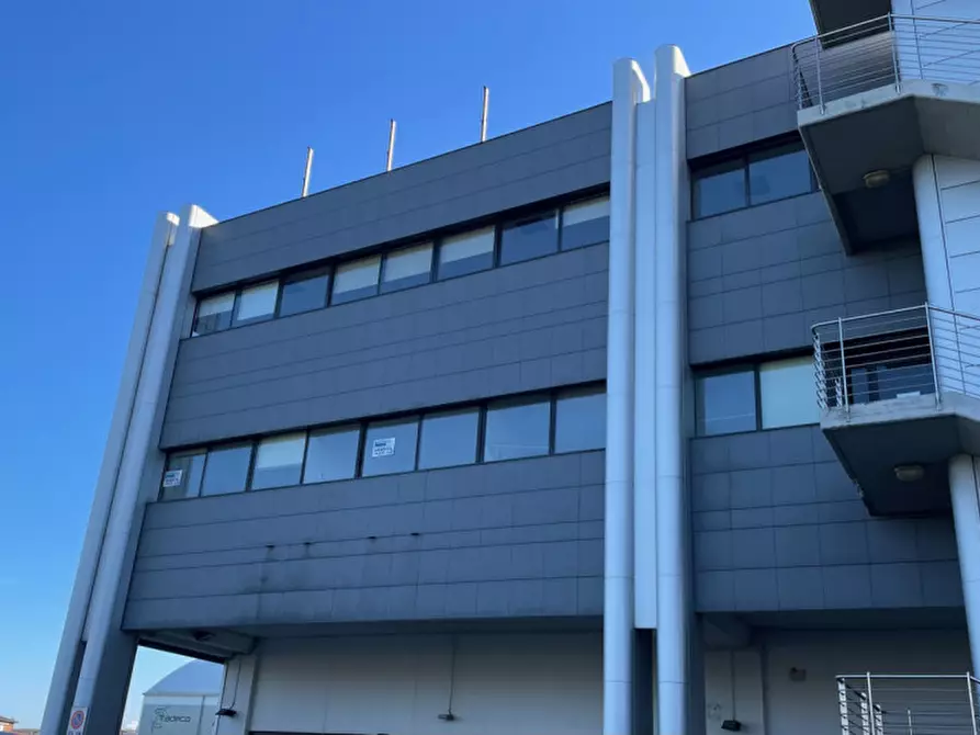 Immagine 22 di Ufficio in vendita  in Via Mosca a Sassuolo