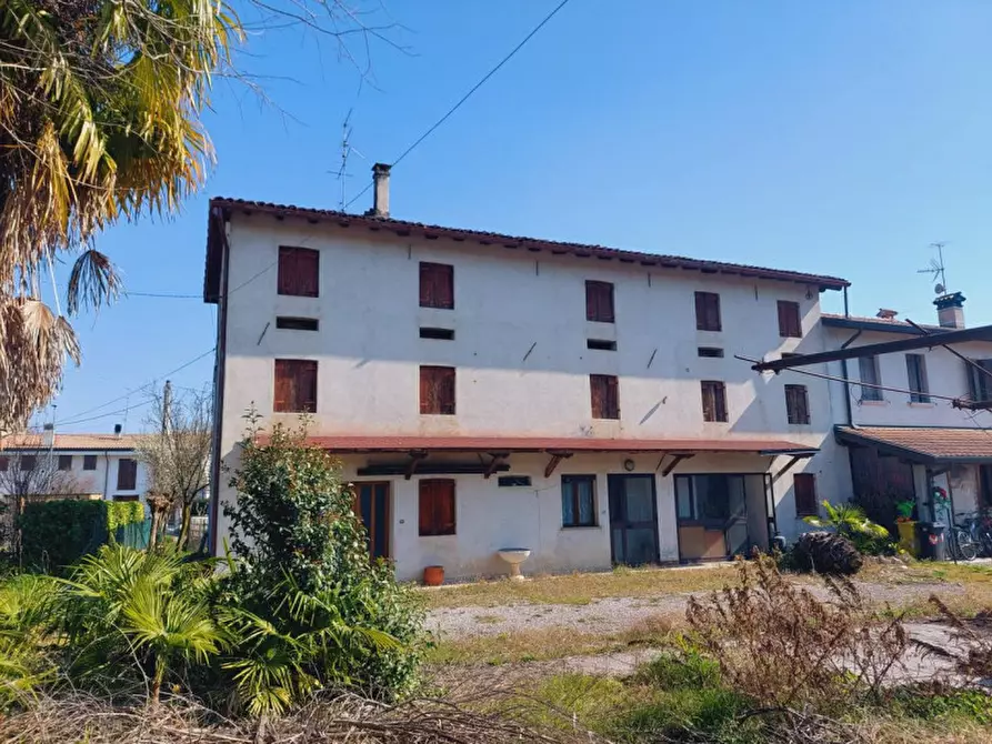 Immagine 1 di Casa bifamiliare in vendita  a Gaiarine