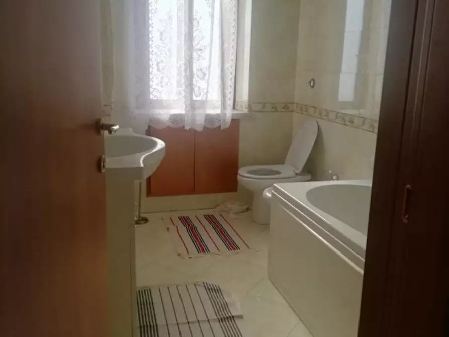 Immagine 3 di Appartamento in affitto  a Bacoli