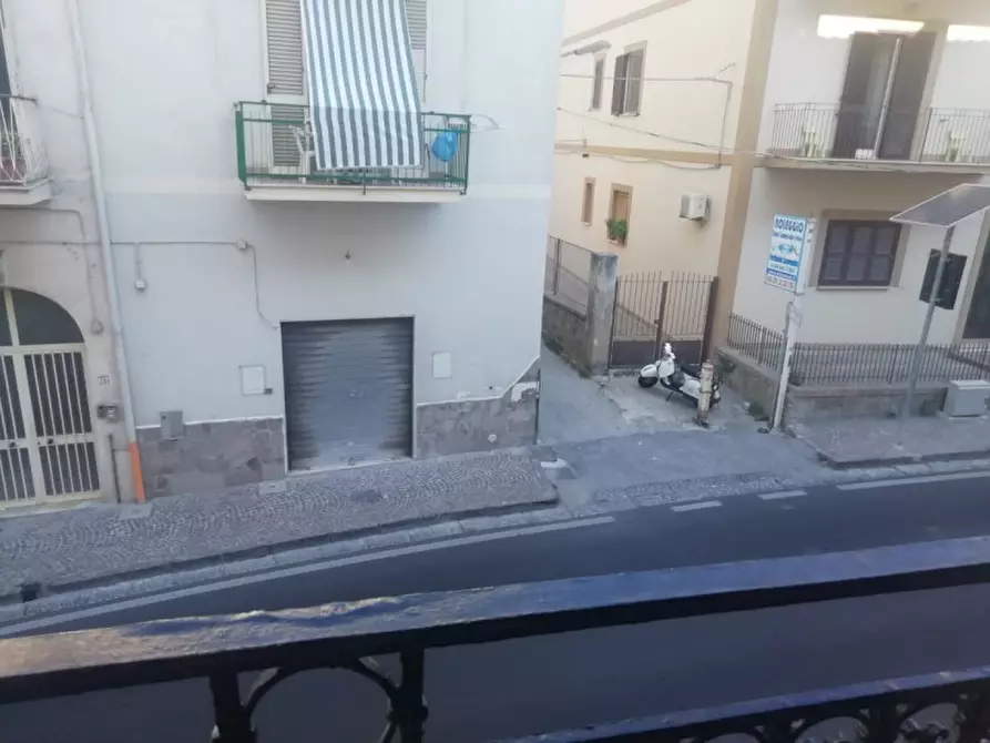 Immagine 13 di Appartamento in affitto  a Bacoli