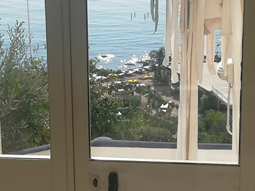 Immagine 18 di Appartamento in affitto  a Bacoli