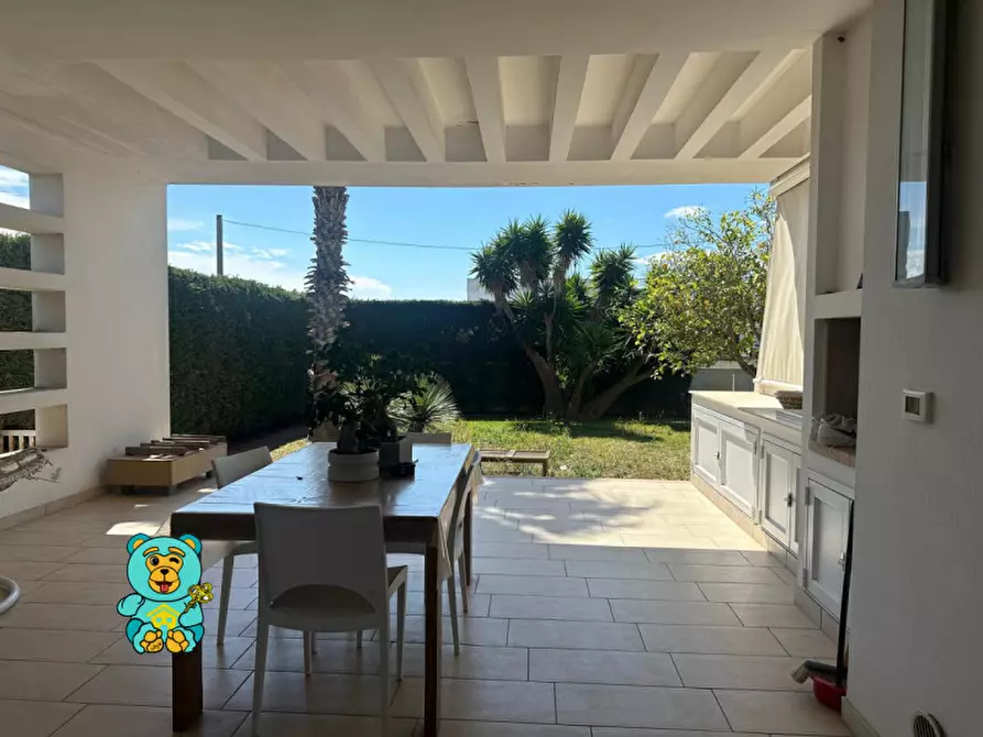Immagine 1 di Villa in vendita  in Via Matera SNC a Melendugno