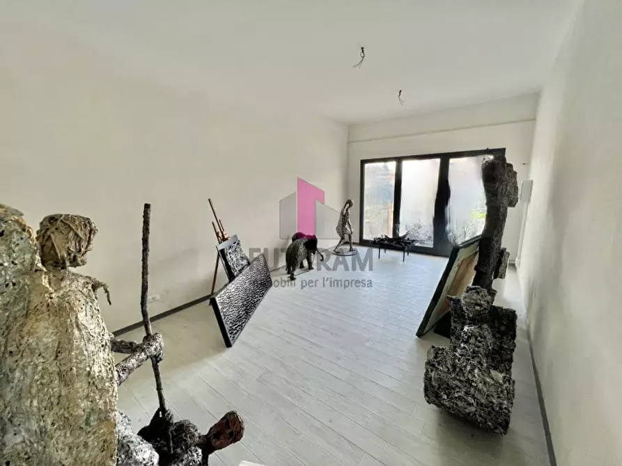 Immagine 5 di Negozio in affitto  in Via Antonibon a Nove